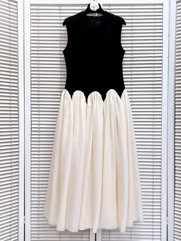 Elegant Scallop Sleeveless Dress