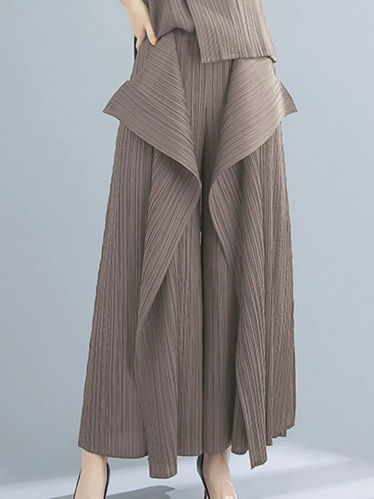 Wide Leg Plissé Pull On Trouser