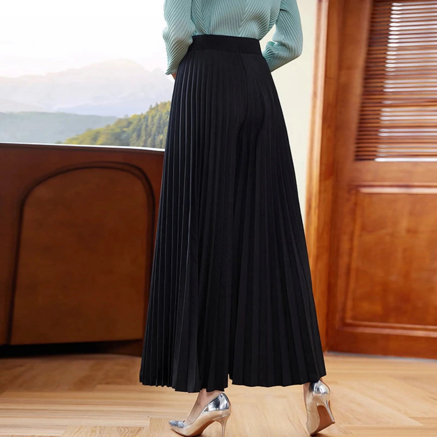 Luxe Pleated Wide-Leg Culottes