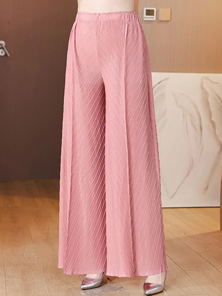 Signature Pull-On Pleated Pants