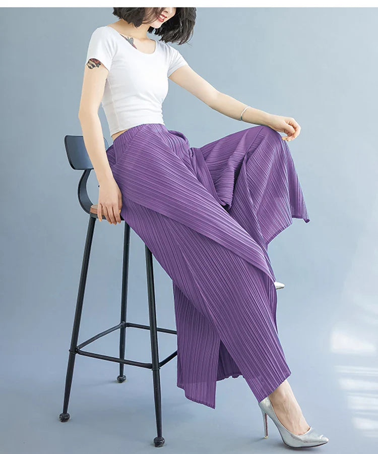 Wide Leg Plissé Pull On Trouser