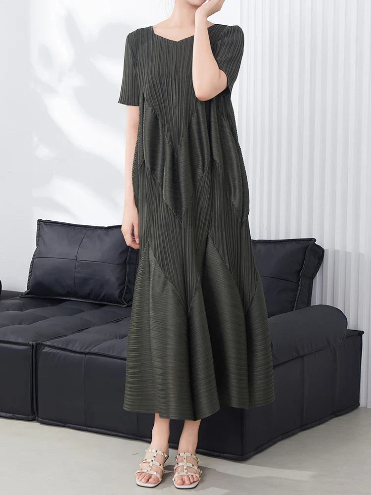 Truly Pleated Short Sleeve Dress