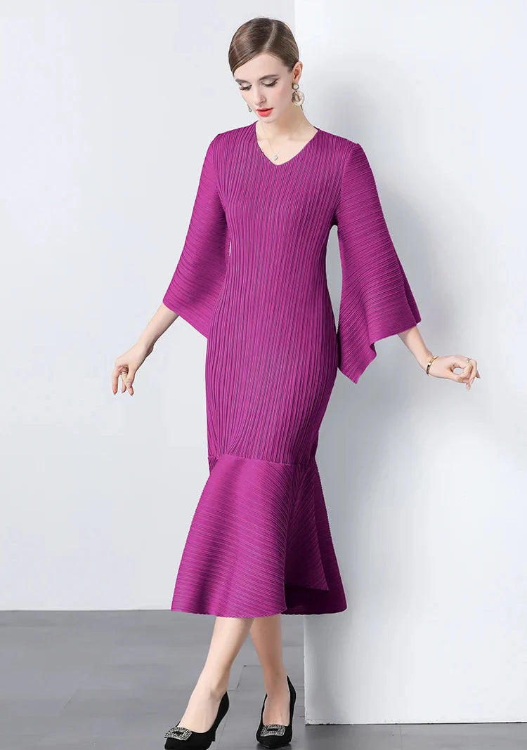 Elegant Pleats Bell Sleeve Dress