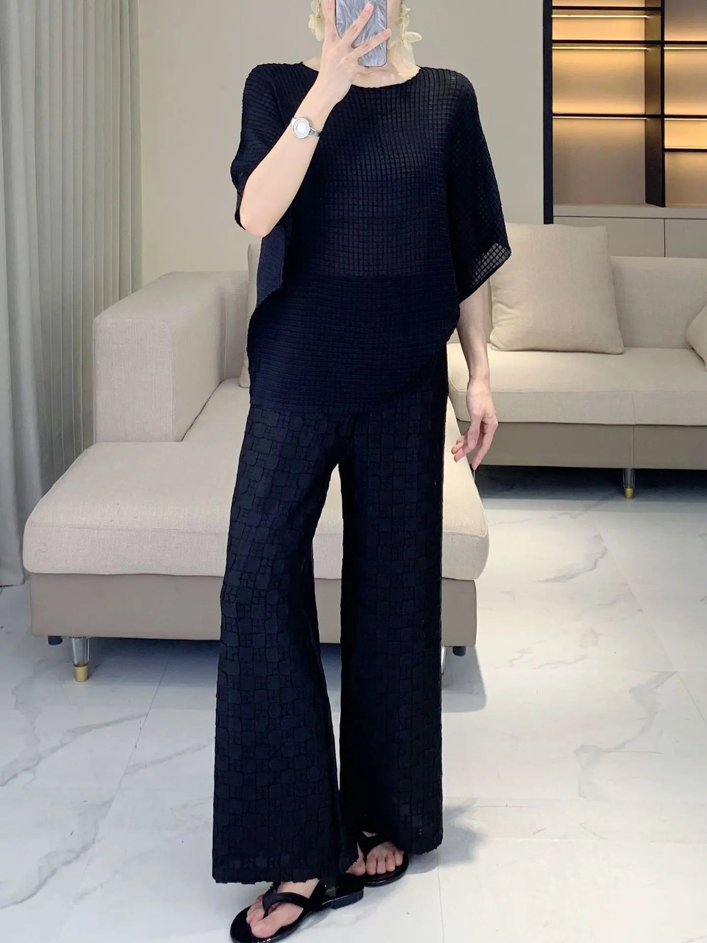 Wide-Leg Textured Plissé Pants