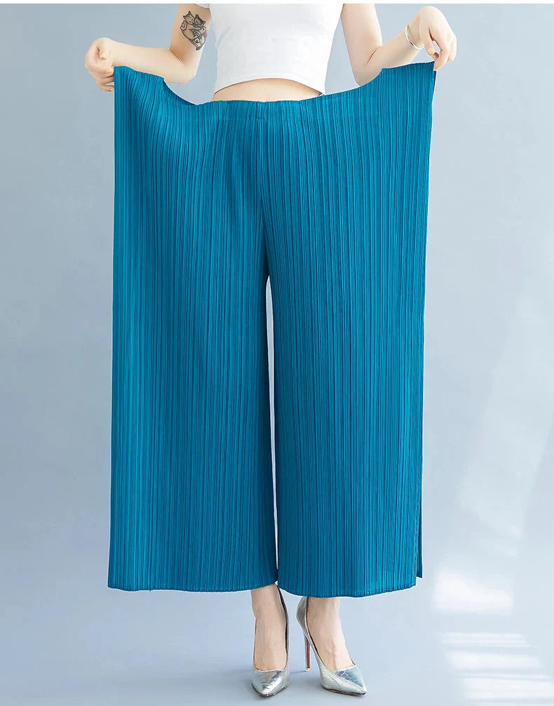 Wide Leg Plissé Pull On Trouser