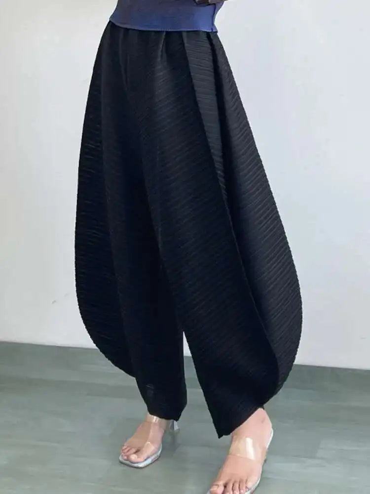 Plissé Unique Pull-On Pants