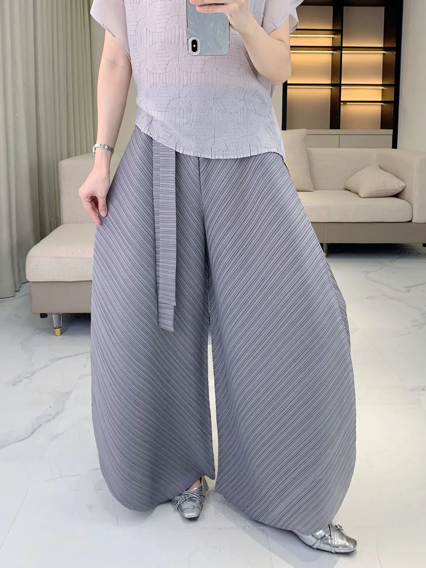 Truly Pleated High-Waisted Pants