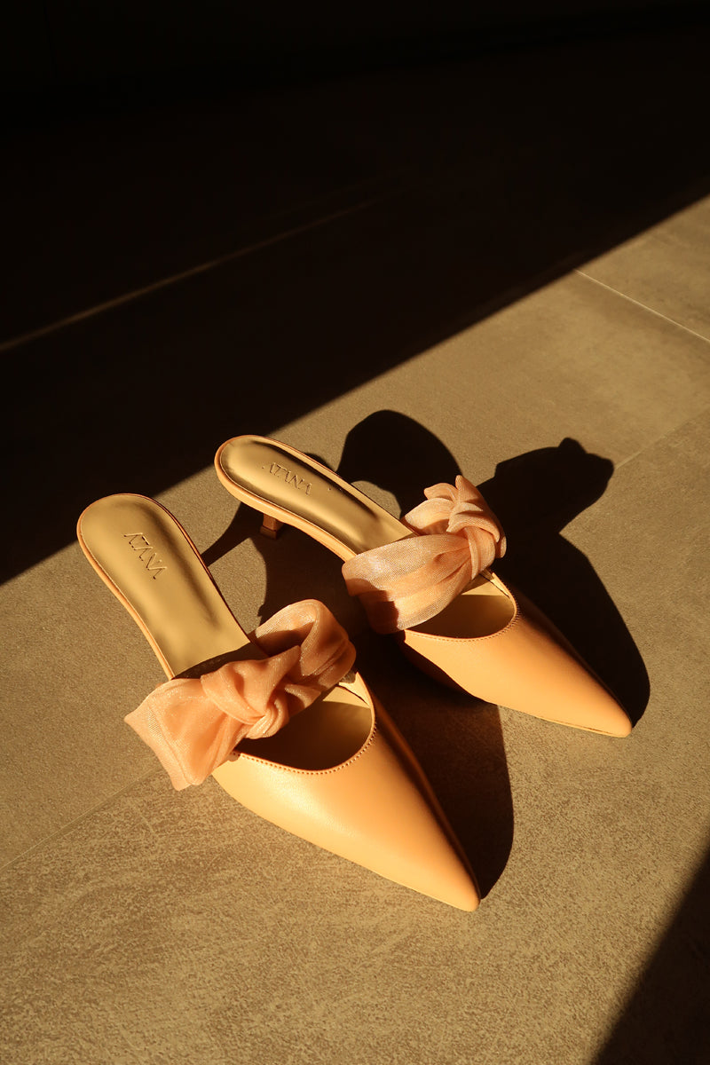 SIDE TIE MULE 45 IN TAN NAPPA AND MESH