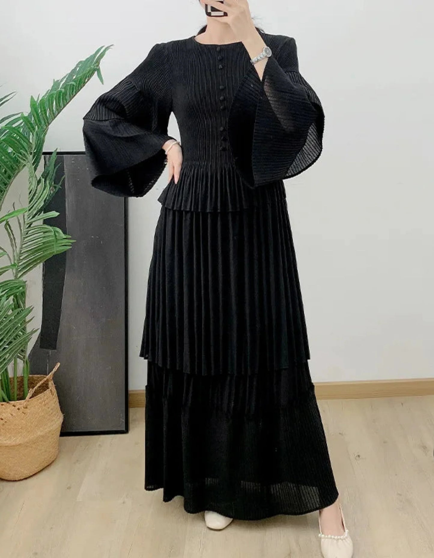 Luxury Pleated Flare Sleeve Dress