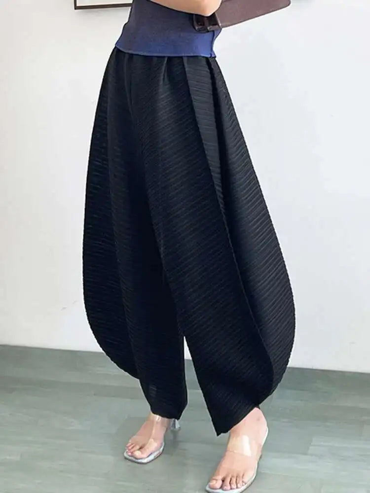 Plissé Unique Pull-On Pants