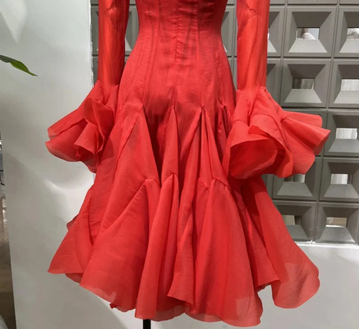 Elegant Ruffle Flare Sleeve Dress