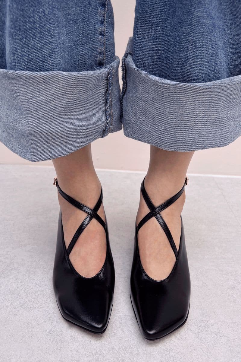 PISA BLACK X-STRAP HEELS