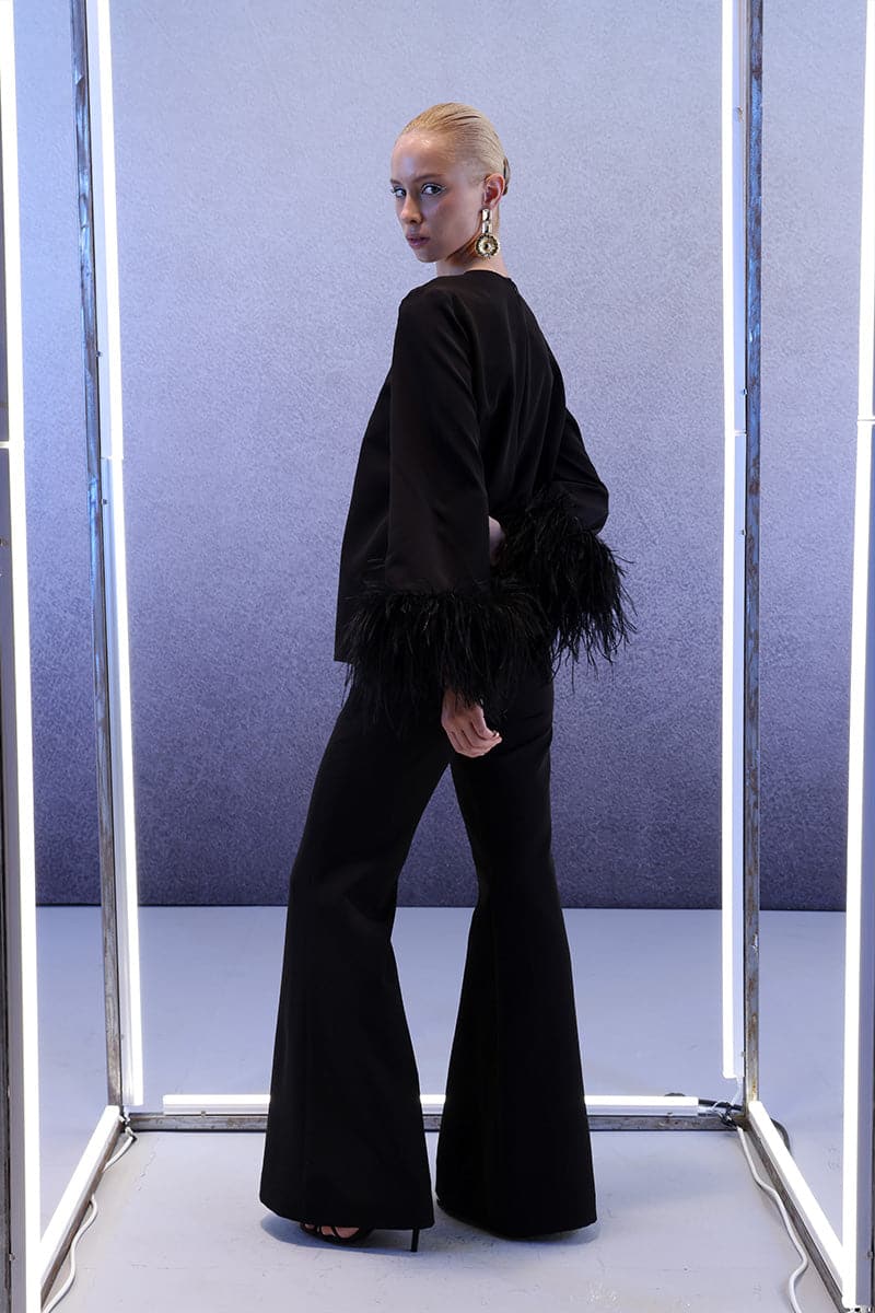 EMBELLISHED FEATHER RELAXED TOP AND PANTS SET